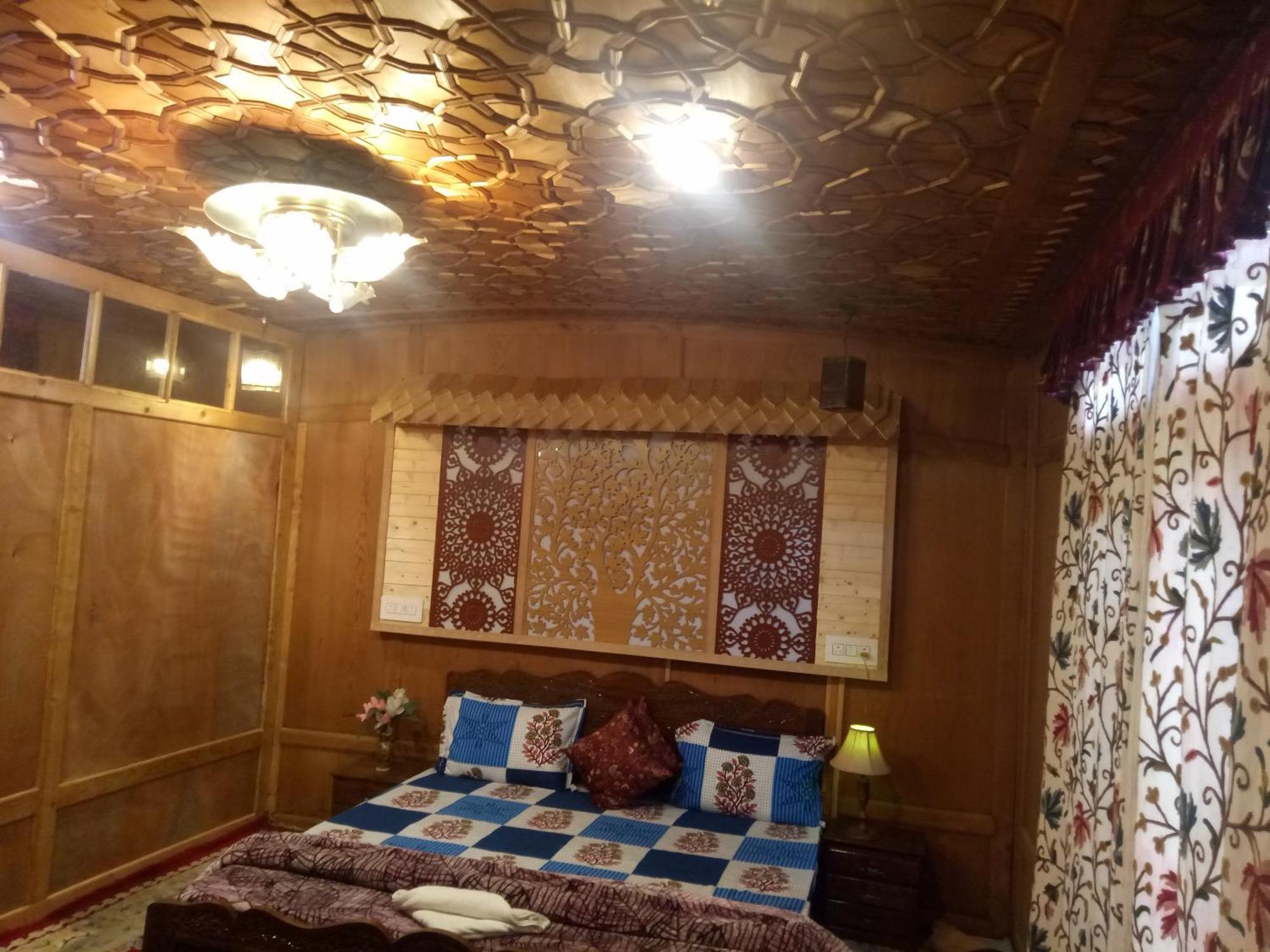 House Boat New Manora Bed & Breakfast Srinagar  Ngoại thất bức ảnh