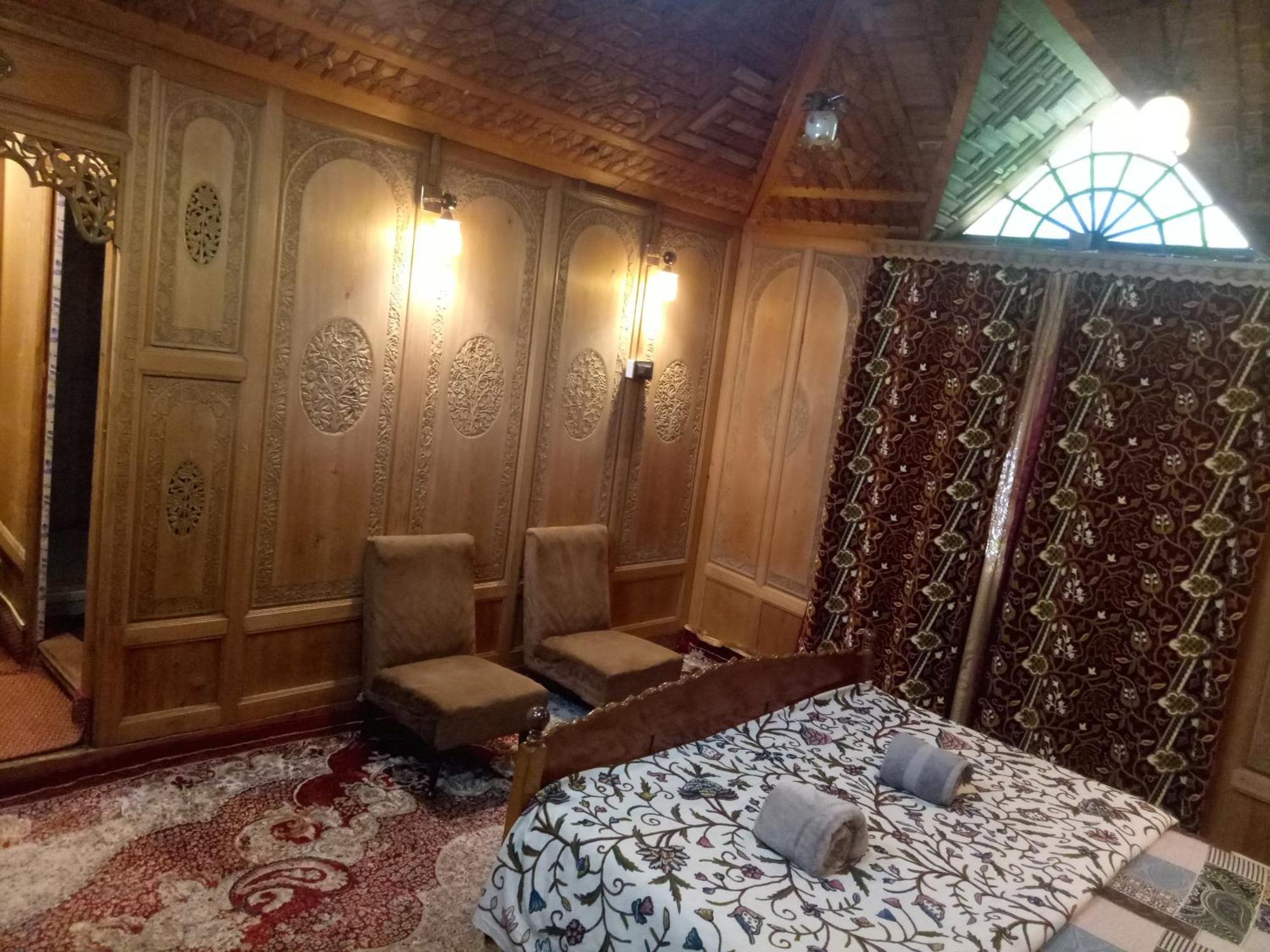 House Boat New Manora Bed & Breakfast Srinagar  Ngoại thất bức ảnh