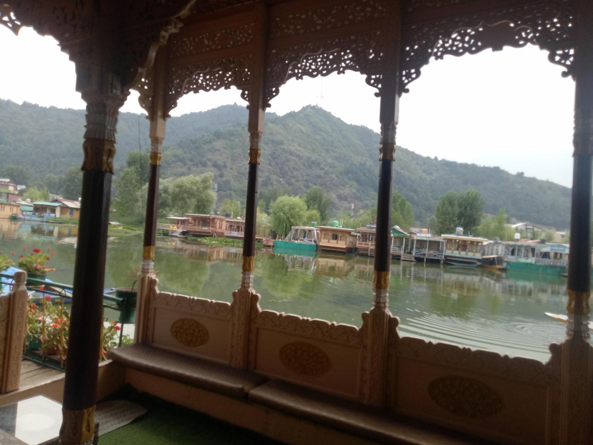 House Boat New Manora Bed & Breakfast Srinagar  Ngoại thất bức ảnh