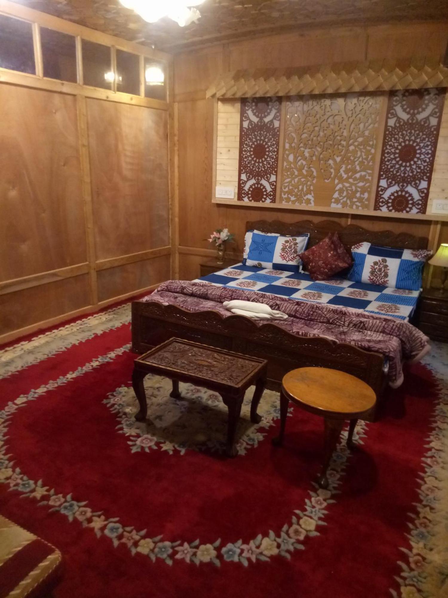 House Boat New Manora Bed & Breakfast Srinagar  Ngoại thất bức ảnh