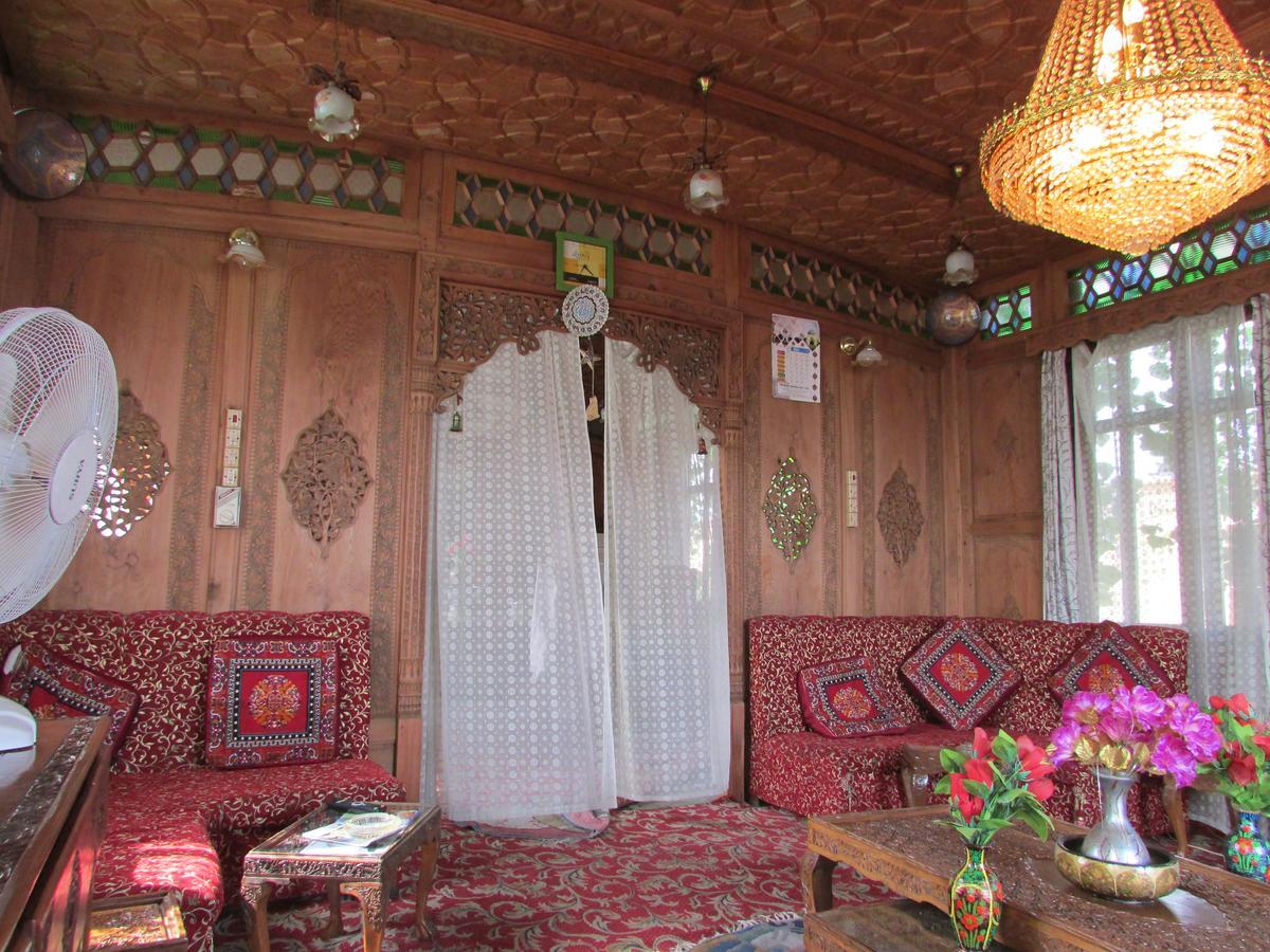 House Boat New Manora Bed & Breakfast Srinagar  Ngoại thất bức ảnh