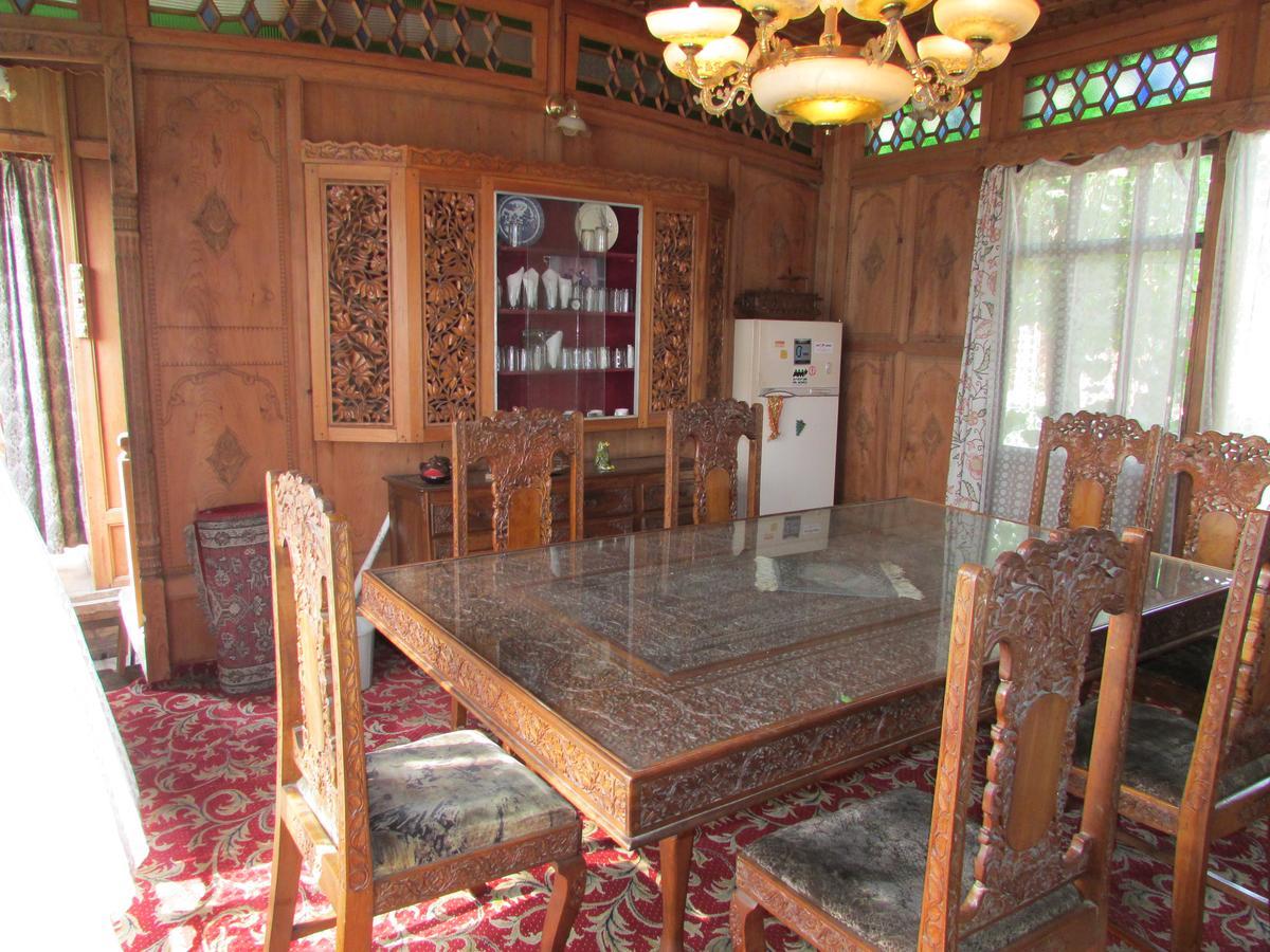 House Boat New Manora Bed & Breakfast Srinagar  Ngoại thất bức ảnh
