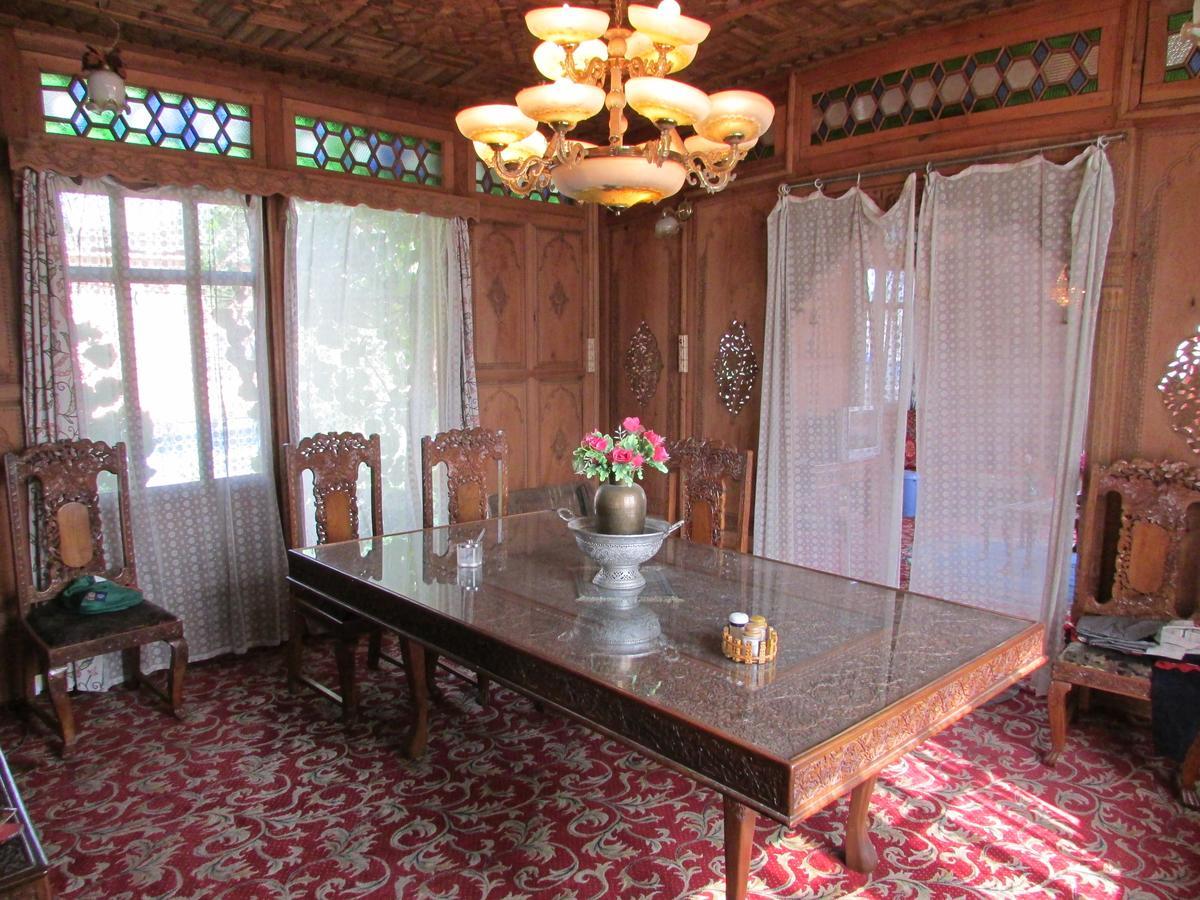 House Boat New Manora Bed & Breakfast Srinagar  Ngoại thất bức ảnh