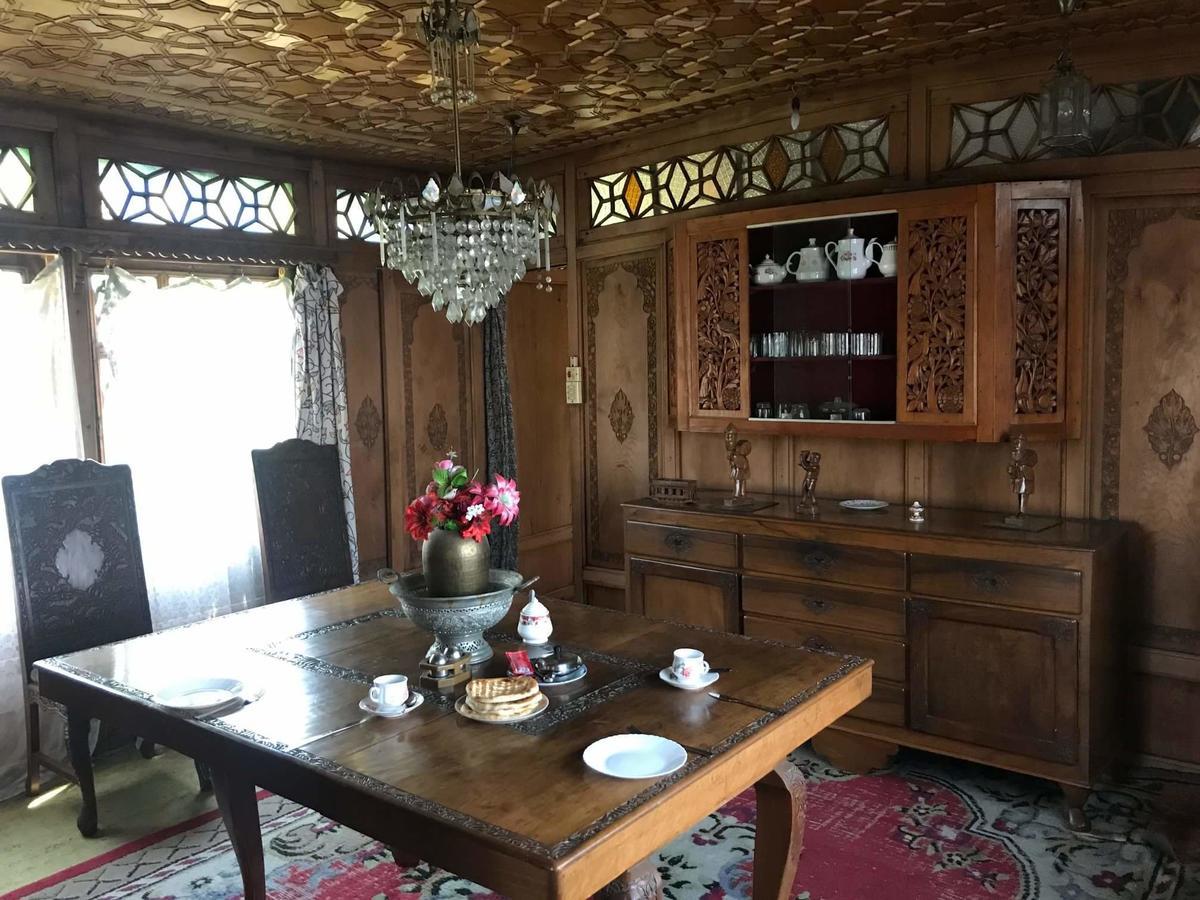 House Boat New Manora Bed & Breakfast Srinagar  Ngoại thất bức ảnh